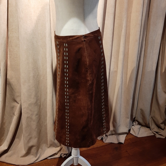 In Suede skirt - Picture 9 of 12